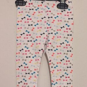 Baby gap bow leggings size 6 to 12 months
